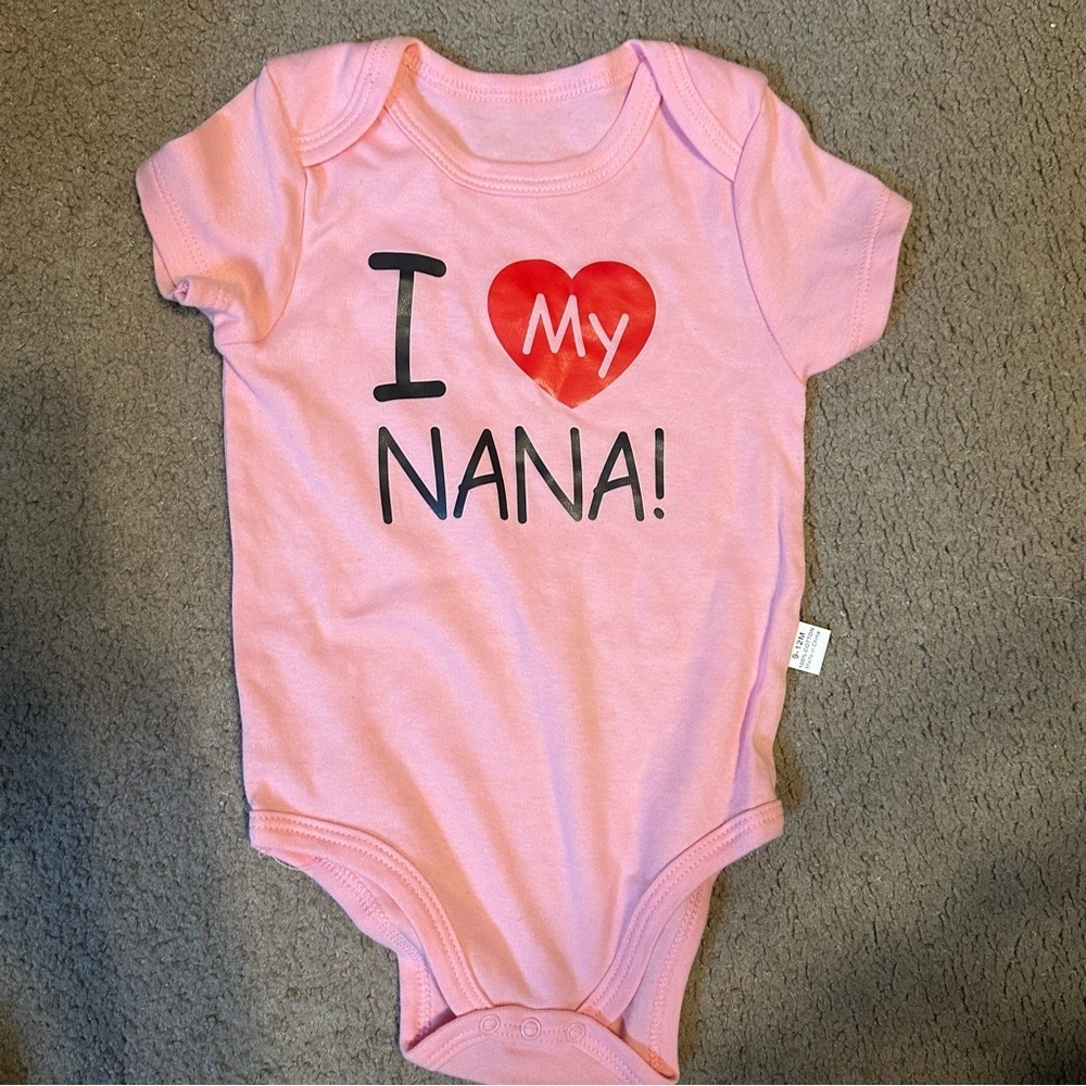 I Love Nana Pink Baby girl Onesie NEW 9-12 Months